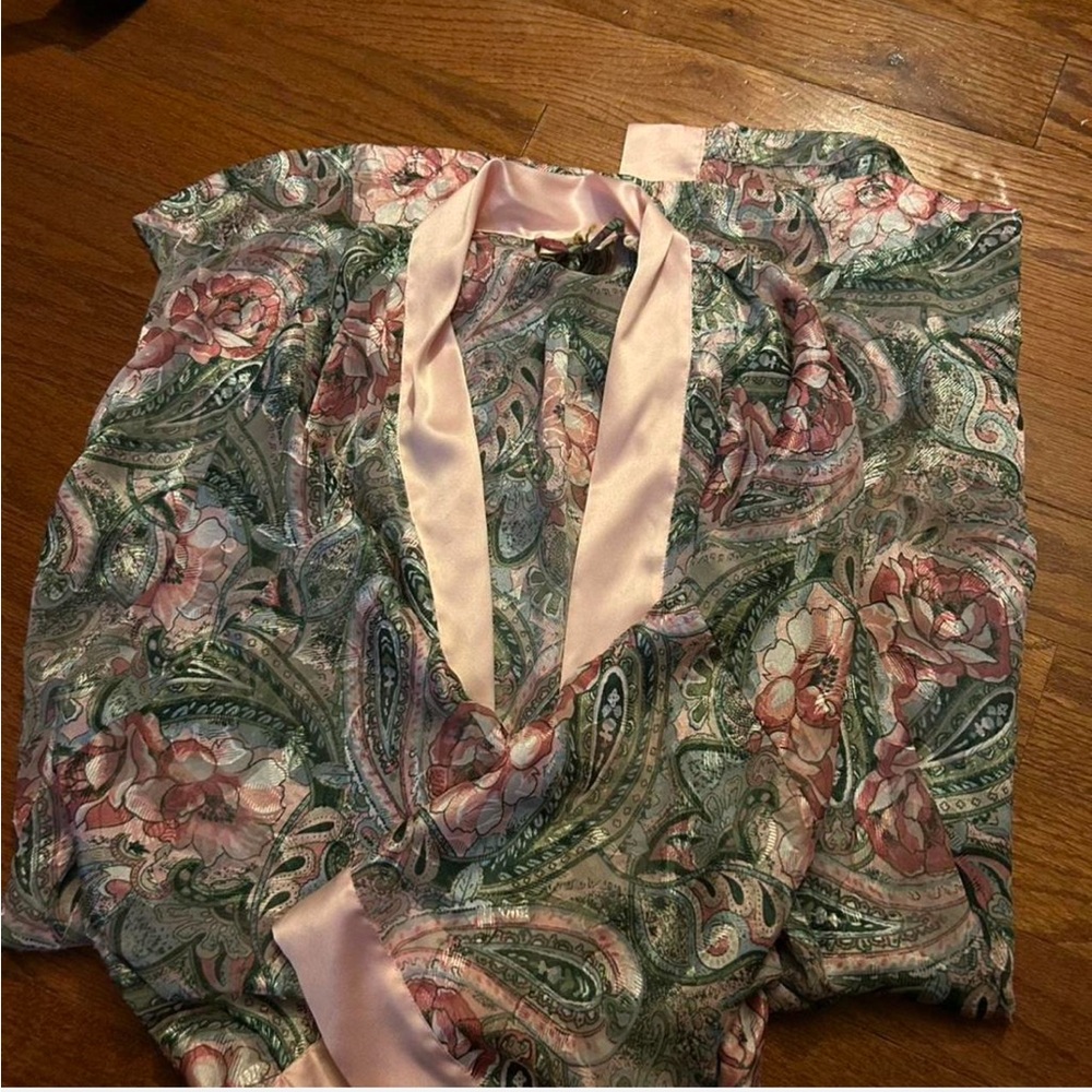 Victoria's Secret Pink and Green Kimono